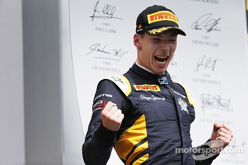 GP2: Lynn contiene a Vandoorne para ganar la carrera 2