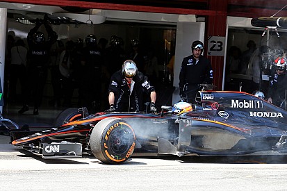 Fernando Alonso abandonó la carrera