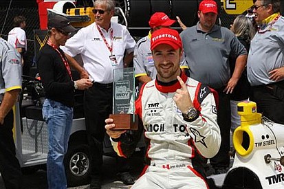 Hinchcliffe in pole position a Long Beach