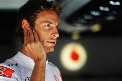 Button domani corre solo per vincere