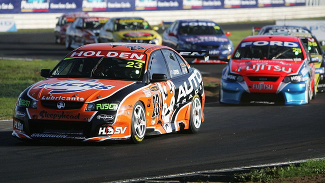 La BMW strizza l'occhio alla V8 Supercars