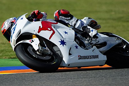 Valencia, day 2: zampata di Stoner, Vale solo 15esimo