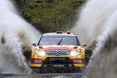 Galles, PS13: Solberg non molla, Loeb vince ancora