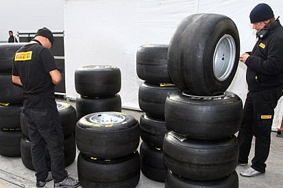 Pirelli porta le soft e le hard in Australia