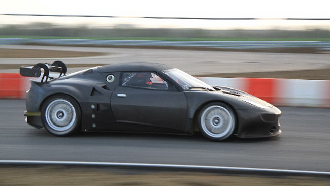 Primi test per la Lotus Evora GT2
