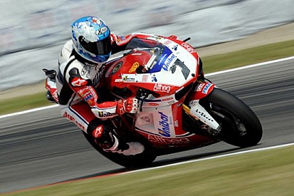 Misano, Libere 1: subito duello Checa-Biaggi