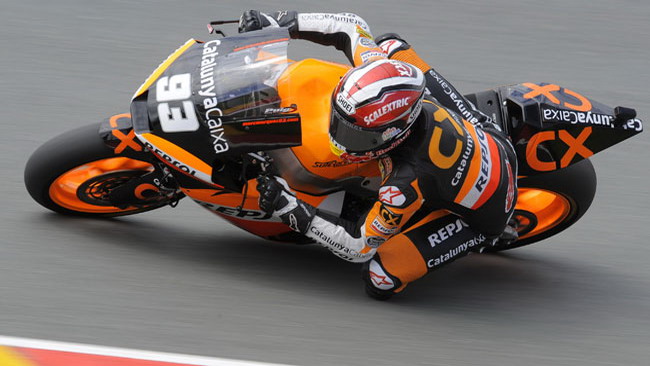 Marquez soffia la pole a Bradl a casa sua