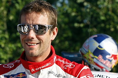 Finlandia, PS10: danni al parabrezza per Loeb