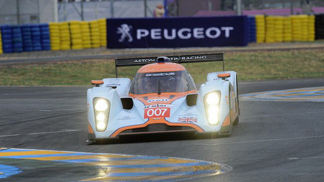 Aston Martin Racing torna alla vecchia macchina