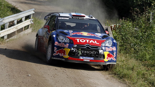 Finlandia, PS11: Ogier rallenta, Loeb chiude in testa