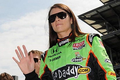 Danica Patrick a tempo pieno nella NASCAR?
