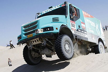 Dakar: a Biasion la speciale, a De Rooy la corsa!