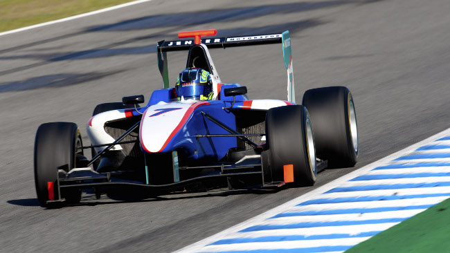 Robert Visoiu firma con la Jenzer Motorsport