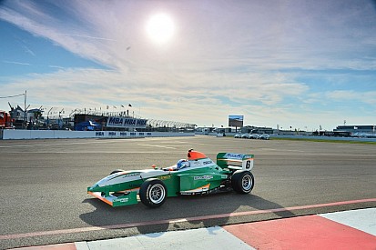 Première victoire pour Buret, frayeur pour Latorre