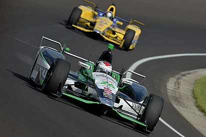 Muñoz au-dessus des 230 mph, Castroneves dans les airs