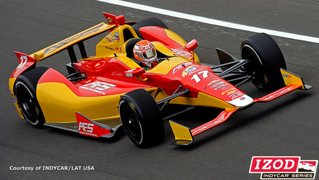 Indy 500, Libere 2: Saavedra sopra le 221 miglia
