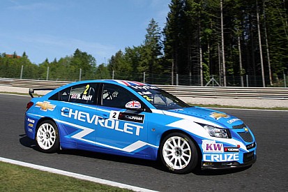 Salzburgring, Qualifica: Huff nella tripletta Chevrolet
