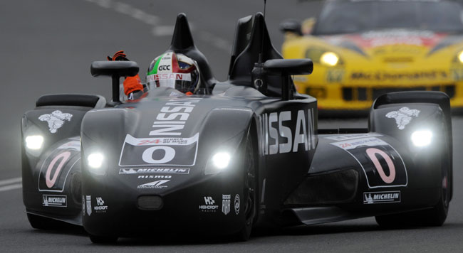 Ultimi affinamenti notturni per la Nissan DeltaWing