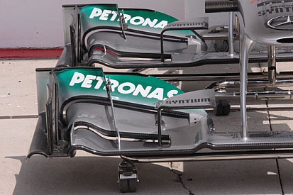 Sull'ala della Mercedes è scomparso uno scalino