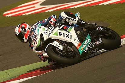 Silverstone, Libere 2: Camier lancia la Suzuki