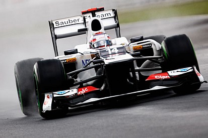 Spa, Libere 1: nel diluvio brilla Kobayashi