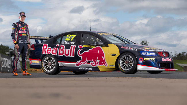 Casey Stoner presenta la sua Holden Commodore