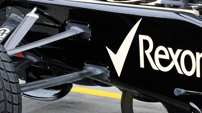 La Lotus deve togliere le carenature dalle sospensioni