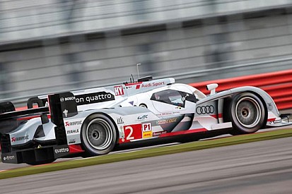 L'Audi domina a Silverstone facendo 1-2