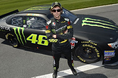 Valentino si diverte sulla Toyota della NASCAR