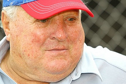 Foyt sta recuperando dopo l'operazione alla schiena