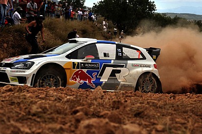 Acropoli, PS10: Latvala in fuga a fine tappa