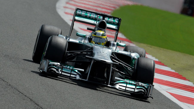 Rosberg vince in Gb, Vettel si ritira e Alonso gode