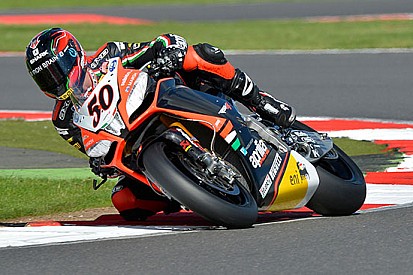 Sylvain Guintoli svetta nel Warm-Up di Silverstone