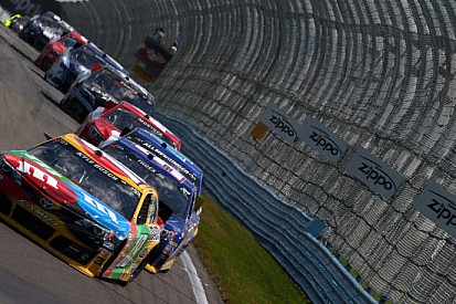 Busch resiste a Keselowski e vince al Glen