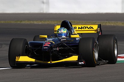 Al Nurburgring Vittorio Ghirelli detta il ritmo