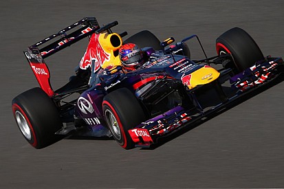 La Red Bull con il soffiaggio degli scarichi asimmetrico