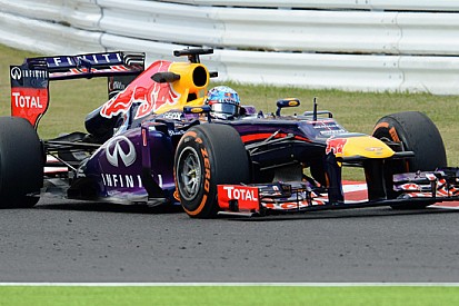 Suzuka, Libere 2: Vettel domina con la Red Bull