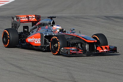 Jenson Button penalizzato di tre posizioni in griglia