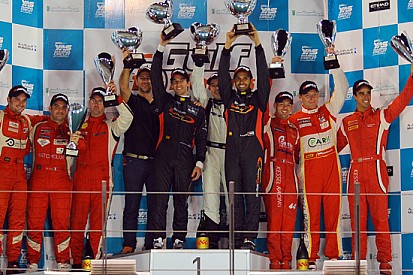 12 Ore del Golfo: domina la Mercedes Black Falcon