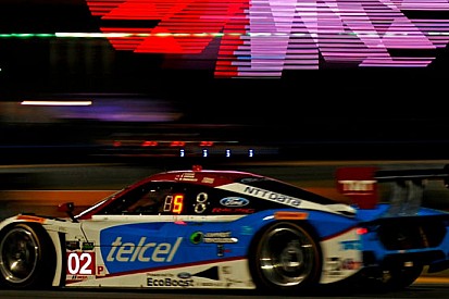 24 Ore di Daytona: Ganassi al comando a metà gara