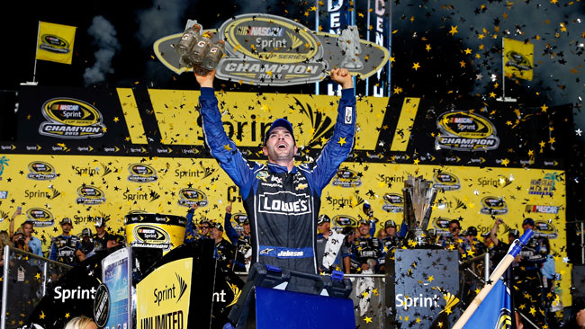 Svolta nella NASCAR: l'ultima gara decide tutto!