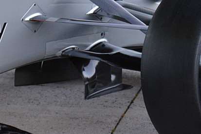Mercedes W05: la sospensione a diapason funziona