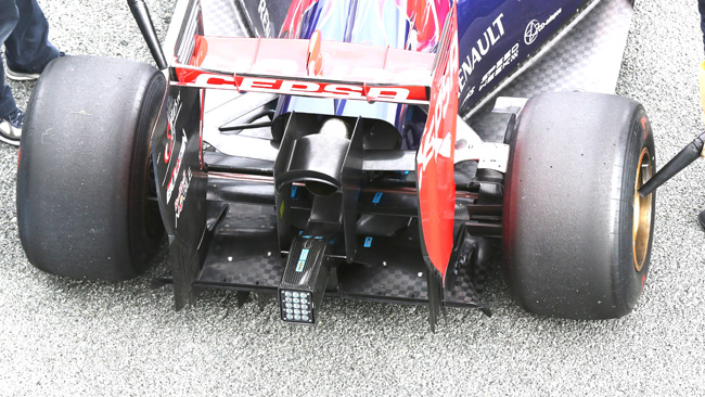 Anche la Toro Rosso STR9 ha la doppia ala nascosta