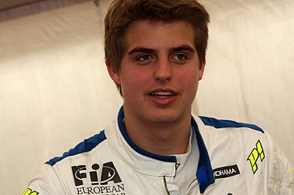 Jordi Oriola al via delle ultime tre gare del WTCC
