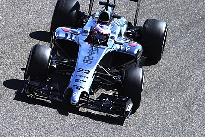 McLaren: un problema al motore blocca Button