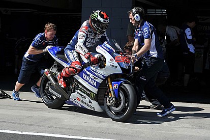Phillip Island, Day 2: Lorenzo si conferma al top