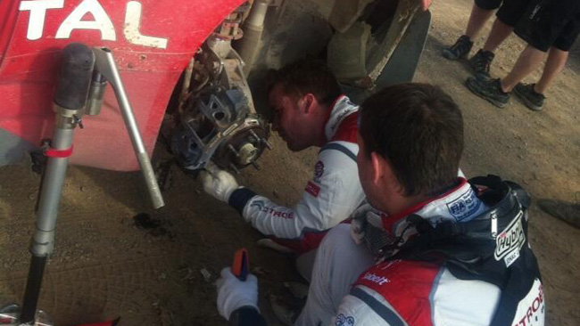 Messico, PS12: Ostberg urta e Ogier allunga