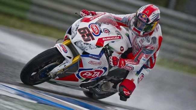 Assen, Gara 2: dopo il diluvio spunta Jonathan Rea