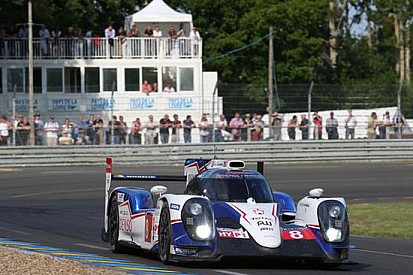 Nel warm up Toyota e Audi vicinissime