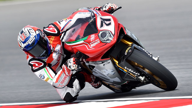 Corti resta a riposo, sulla MV Agusta sale Camier